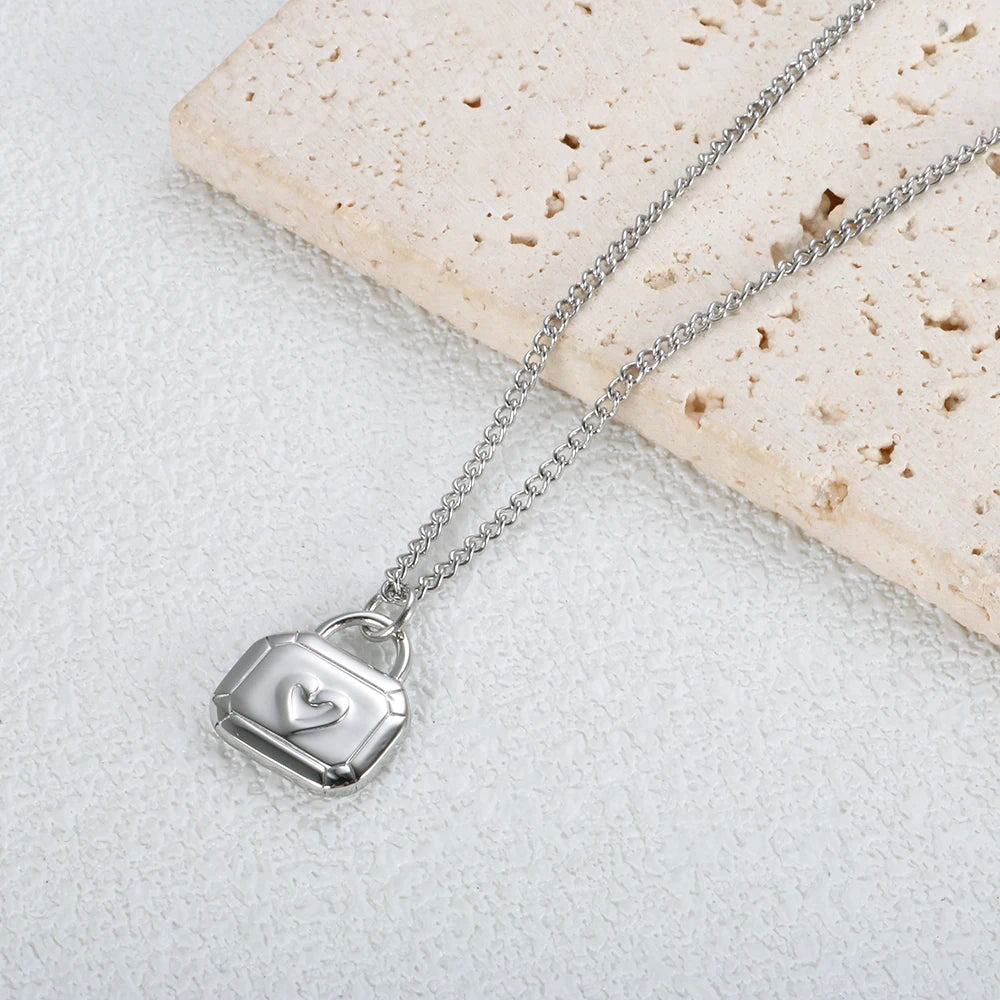 Stainless Steel Heart-shaped Pendant Necklace Metal Waterproof Jewelry For Women