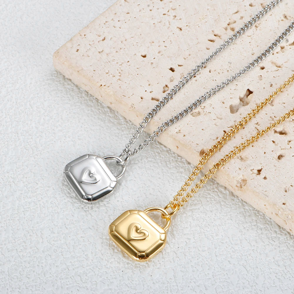Stainless Steel Heart-shaped Pendant Necklace Metal Waterproof Jewelry For Women
